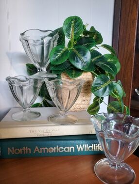 Set Of 4 Vintage footed tulip dessert glass